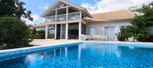 Infinity view villa - Housity