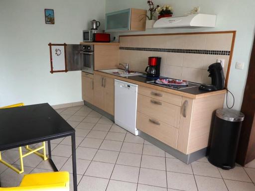 Maison confortable avec cour, proche du Château de La Bussière, idéale pour explorations. - FR-1-590-161 - Housity