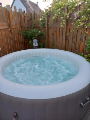 petit chalet port de saint goustan - Housity