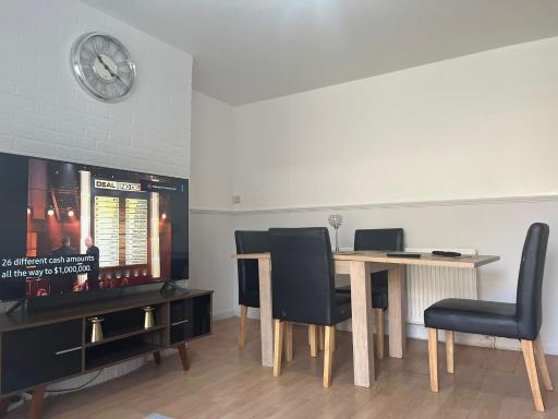 Beautiful and Comfortable 3 or 4 bedroom house in Tilbury - Housity