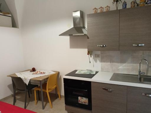 Basilica di San Martino Monolocale grazioso a 2 min dal centro - Housity