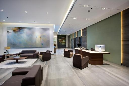 Space Hotel and Apartments - Housity