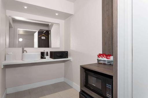 Developer Inn Express Fundamental, a Travelodge by Wyndham - Housity