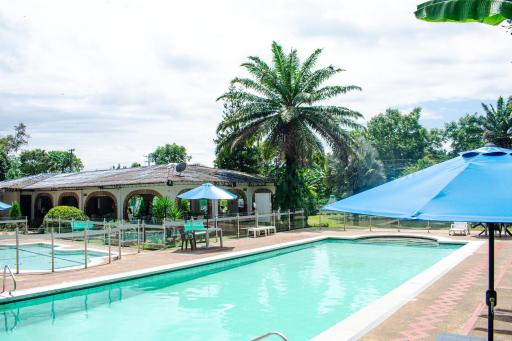 Club Bella Suiza - Carlos Ossa Escobar - Housity