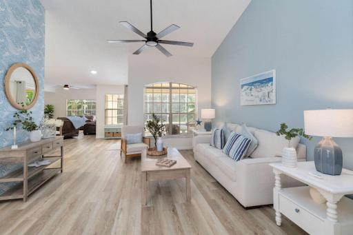Beautiful House Pool Game Room - Housity