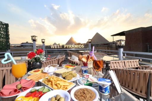 West Pyramids Hotel - Housity