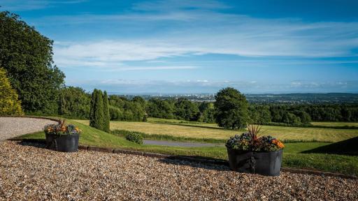New House Country Hotel - Housity