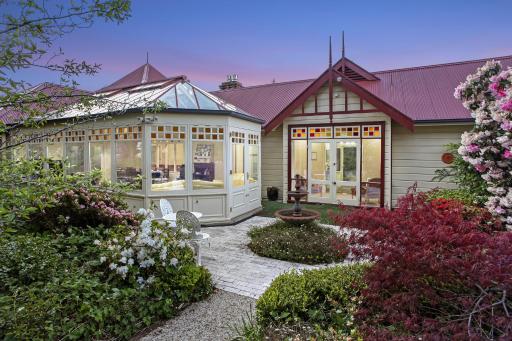 Bethany Manor B&B, call us for cheapest rates - Housity