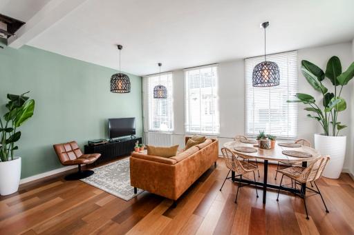 Casa by Sellas - Housity