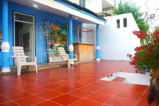Hosting and Travel Services 420 - Housity