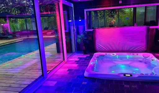 Lincontournable - Jaccuzi-Piscine-Sauna-Hammam - Housity