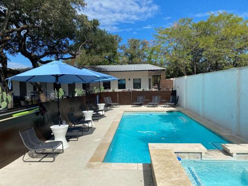 Hotel Flora and Fauna - Housity