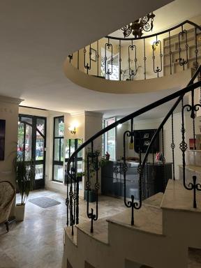 hotel grand - Housity