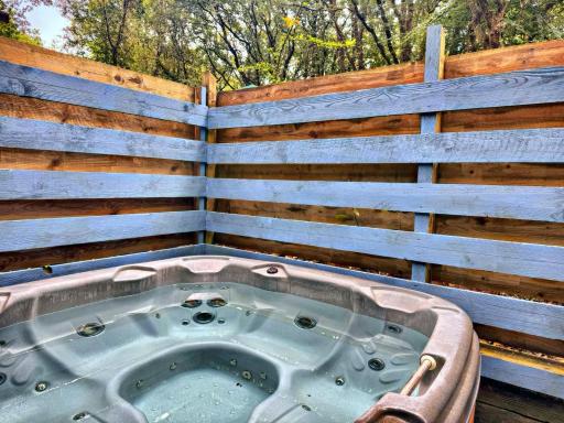 Wren 21-Hot Tub-Woodland Lodges-Tenby-Camarthenshire - Housity