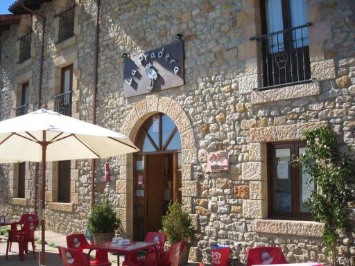 Hotel La Pradera de Marta - Housity