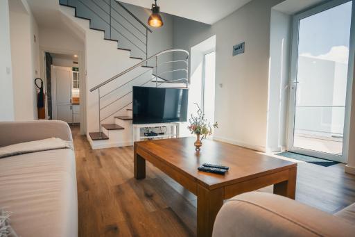 Benilde Village House - Housity