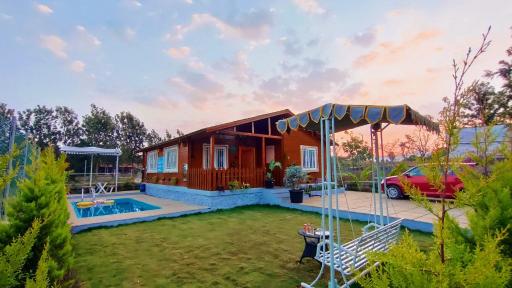 Little Swiss, By the lake - Housity