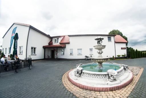 Gościniec Nad Stawem - Housity