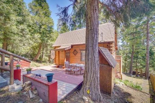Crestline Area Vacation Rental Cabin with Decks! - Housity