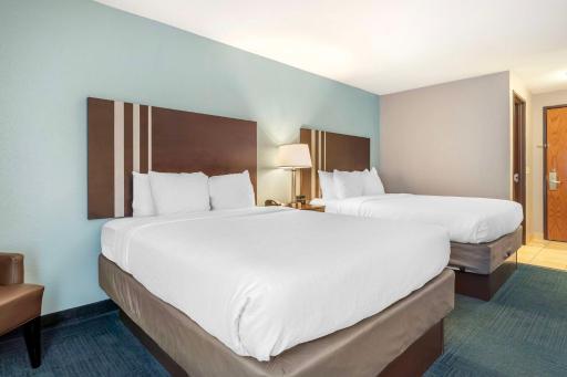 Best Western St. Clairsville Inn & Suites - Housity