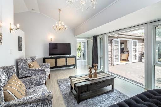 Bronte House - Housity