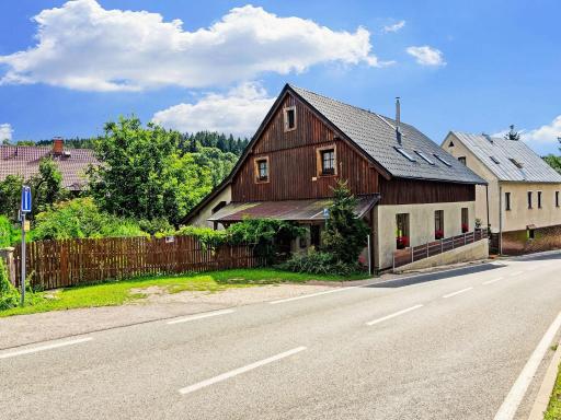 Modern Holiday Home in Cerný Dul with Private Garden - Housity