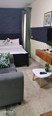 Swanky Stays - Housity