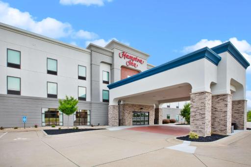 Hampton Inn Clinton - Housity