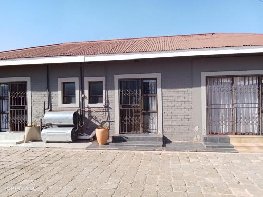 The View Guestlodge - Housity