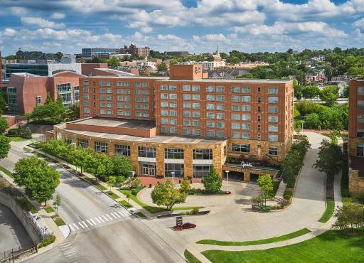 Graduate by Hilton Cincinnati - Housity