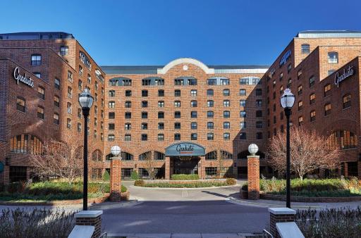 Graduate by Hilton Minneapolis - Housity