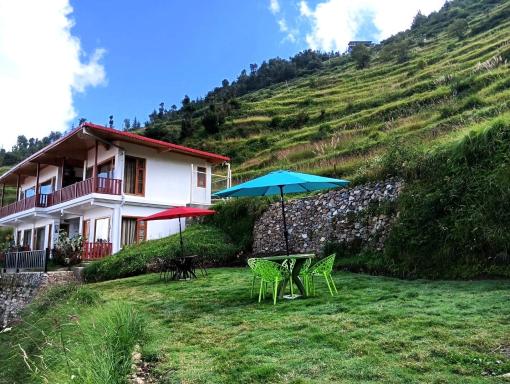 The Vintage Hill Village - Himalayan Boutique Resort - Housity