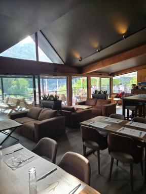 Grand Chamois Hotel & Spa - Housity