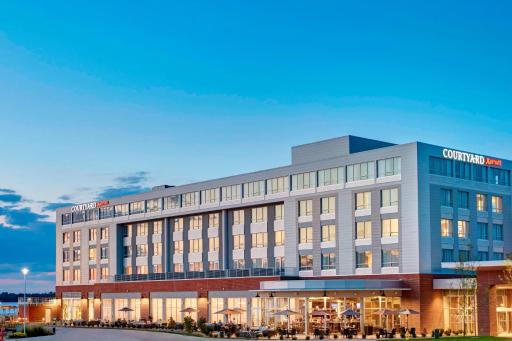 Courtyard by Marriott Erie Bayfront - Housity