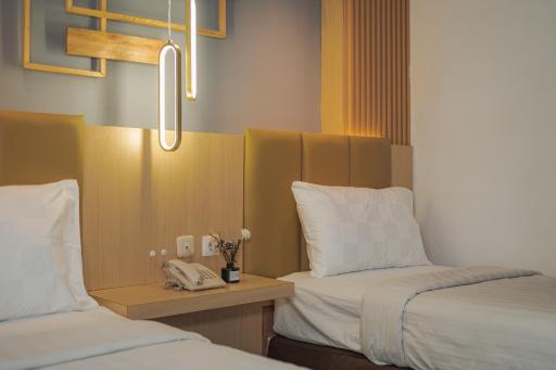 Best Hotel Kedungsari - Housity