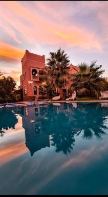 Equi Palace & SPA Near Aeroport - Housity