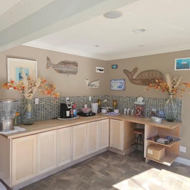 Bay Front Inn - Housity