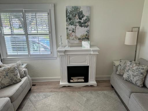 Cozy Neutral Farmhouse, Coffee provided, Relaxation optional - Housity