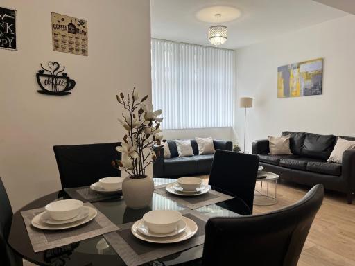 Alexander Apartments Powdene House - Housity