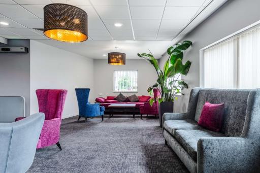 Park Inn by Radisson Peterborough - Housity