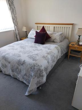 Superb Bungalow - Housity