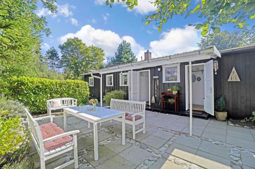 Charming Holiday House Near The Beach - Housity