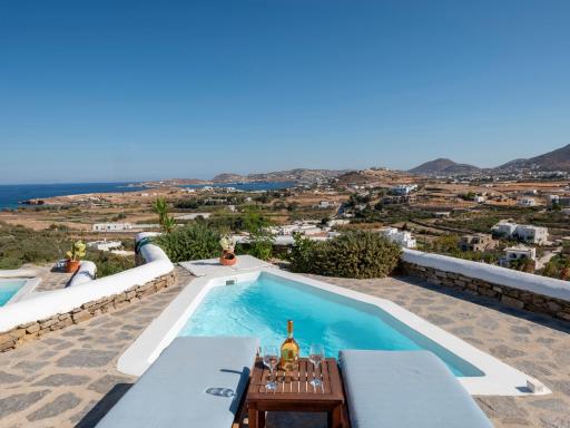 Peters Place - Paros Resort - Housity