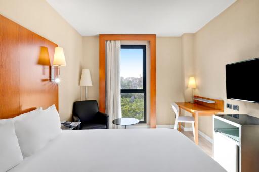 B&B HOTEL Zaragoza Los Enlaces Estación - Housity
