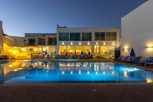 Park Beach Hotel - Housity