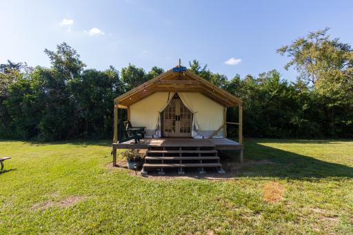 Khushatta Hills Ranch Glamping - Alzeda - Housity