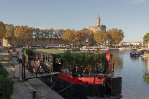 LA PENICHE - Bed And Bicycle - Aigues Mortes - Housity