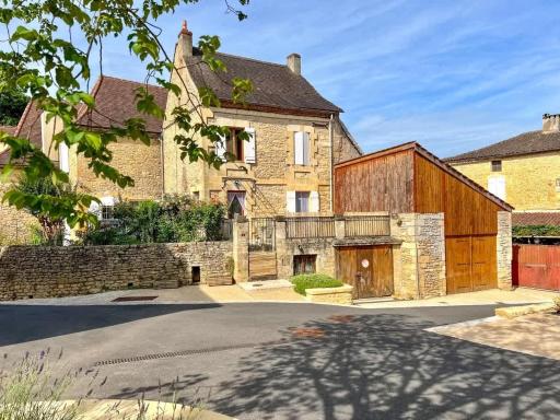 Charming village house in Limeuil for 6 - Housity