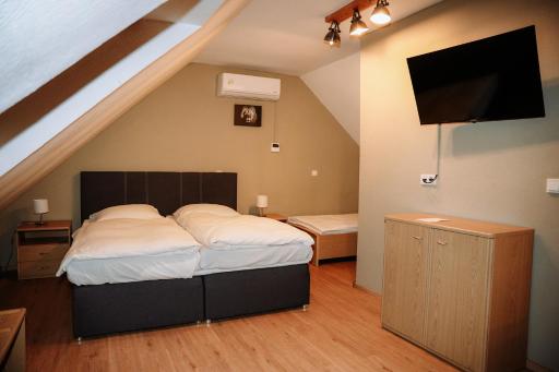 Angelis Pension Frankfurt Airport - Housity
