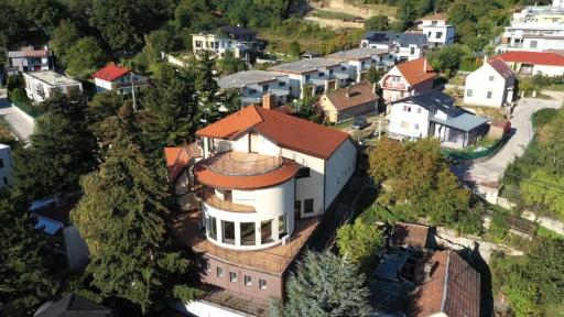 Raca Retreat - Housity